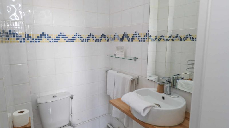 Salle de bain chambre single 22