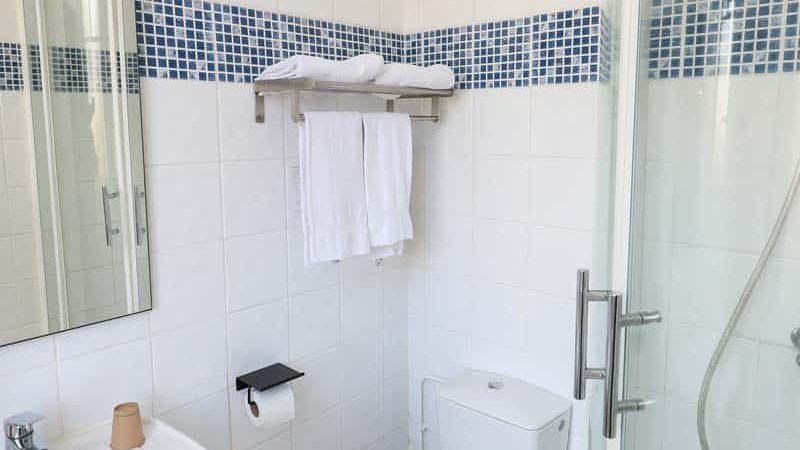 hotel-reserve-brive-la-gaillarde_chambre-classic15-(3)