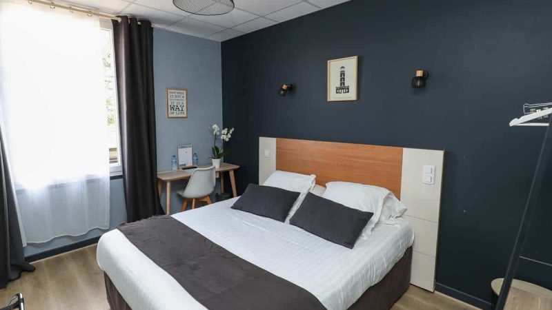 hotel-reserve-brive-la-gaillarde_suite-familiale14-(2)