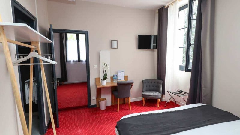 hotel-reserve-brive-la-gaillarde_suite-familiale3-(2)